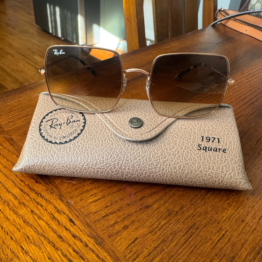 EUC Ray-Ban Women's Square Sunglasses - Rose Gold Frame with Brown Lenses